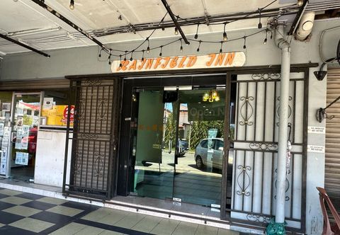 Luar Bangunan Hotel O Rainfield Inn