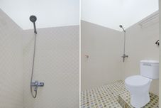 客房浴室 OYO 94717 Homestay Ka Villa Syariah