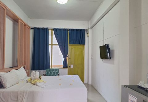 外観 Happy 2 Hotel Pratunam