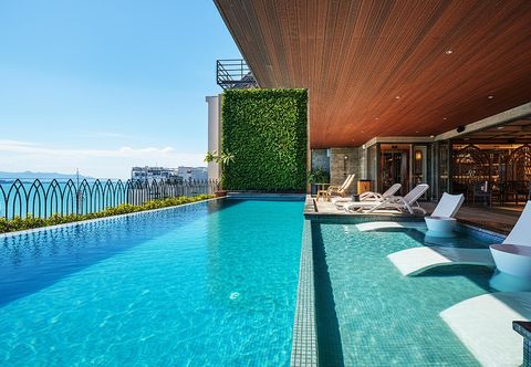 수영장 Champton Nha Trang Hotel