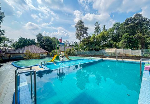 Swimming Pool Vila Family Syariah Bogor RedPartner