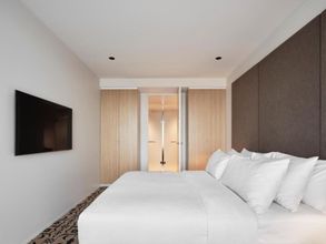 Bedroom 4 Burbury Hotel & Apartments Canberra