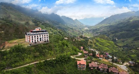 Exterior 2 DeLaMont Sapa Hotel