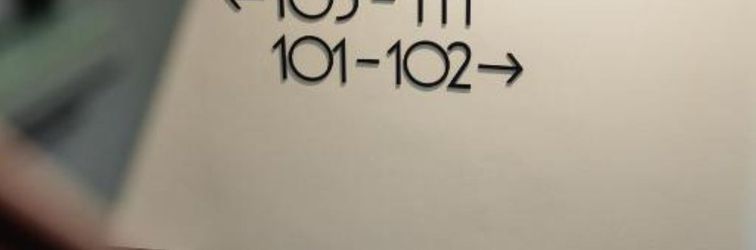 Lobi Naughtons Hotel