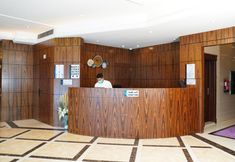 Lobby 3 Palette Luxury Credi Hotel