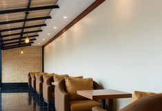 ロビー 3 The Grand Imperial