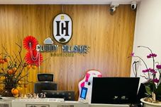 ロビー Cloudy Hillside