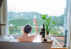 客室内バスルーム 2 Cloudy Hillside