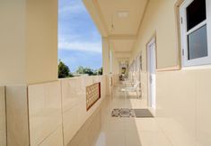 Lobby 3 OYO 94778 Seven Residence