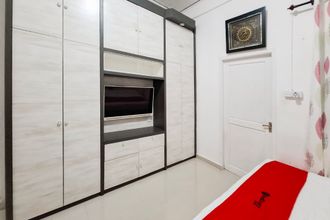 Bedroom 4 RedDoorz Syariah near Tanjung Pinang City Center