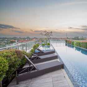 Swimming Pool 1 NIMS Hotel Seminyak, Kuta Hotels