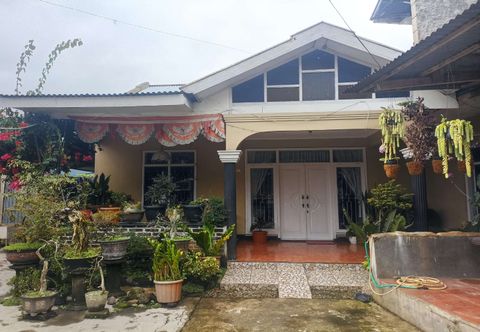 Exterior OYO 94841 Alodia Homestay Family