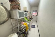 Accommodation Services OYO 94841 Alodia Homestay Family