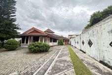 Exterior OYO 94842 Harumi Family Homestay