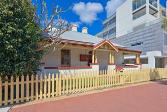 外観 4 Emu Backpackers