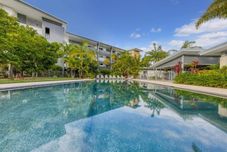 泳池 Broadwater on the Peninsula