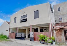 外観 2 OYO 94919 Nay Guesthouse Dan Kost