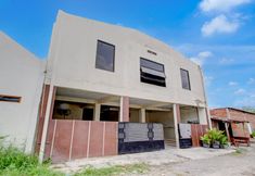 外観 3 OYO 94919 Nay Guesthouse Dan Kost