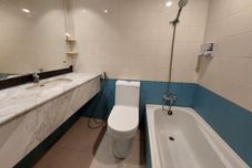 Phòng tắm bên trong Hotel Tulip