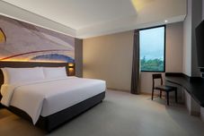 Bedroom Hotel Neo Kota Baru Parahyangan