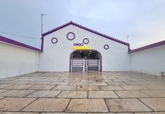 Exterior 4 RedDoorz @ Jalan Ahmad Yani Karawang