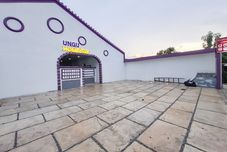 Exterior RedDoorz @ Jalan Ahmad Yani Karawang