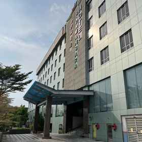 Exterior / Building 1 Kingston Hotel 18 @ Kuala Lumpur Sri Damansara, Hotel The Coklat