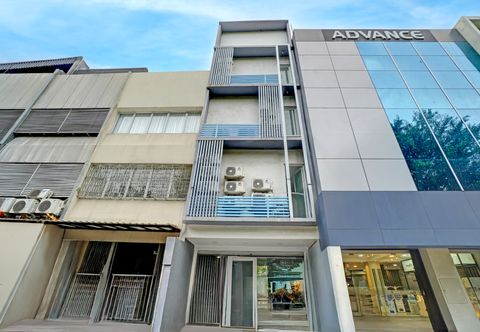 Exterior Capital O 94914 Kemayoran Guest House