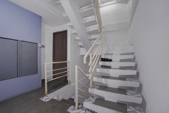 Lobby 4 Capital O 94914 Kemayoran Guest House