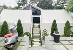 외관 7 RedDoorz @ Villa Zea Sayangheulang Garut