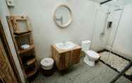 Toilet Kamar 5 Angseri Villas