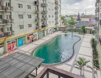 Kolam Renang 2 RedLiving Apartemen The Suites Metro - King Property Tower C