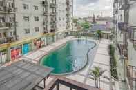 Swimming Pool RedLiving Apartemen The Suites Metro - King Property Tower C