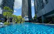 Swimming Pool 4 Star Residence by Axquisite Suites