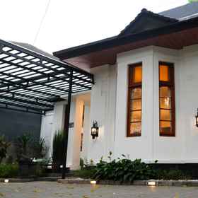 Exterior / Building1Buminakura,Lembaga Coaching Indonesia飯店