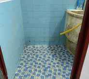 ห้องน้ำภายในห้อง 7 Homestay D'Aisyah