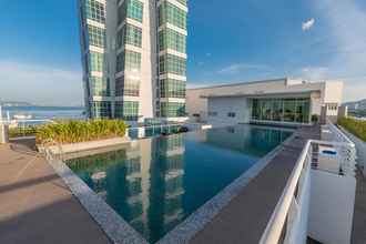 Hồ bơi 4 Maritime Suites by The Only Bnb