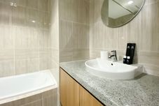 기타 Comfort and Calm Living 1BR at Vasanta Innopark Apartment By Travelio