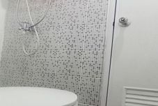 In-room Bathroom Apartemen Sentraland Bunaken by Nusalink