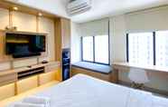 Bedroom 2 Homey and Warm Studio Pollux Chadstone Apartment By Travelio