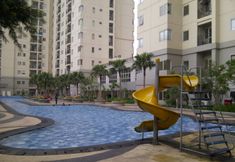 Lobby 6 Homey and Modern 1BR at Maple Park Sunter Apartment By Travelio