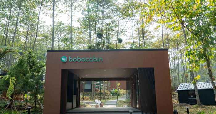 Lobi Bobocabin The Tavia, Puncak