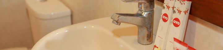 ห้องน้ำภายในห้อง 2 OYO Life 92770 Cozy Puri 22