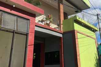 Bangunan 4 Almira Homestay Ambon Mitra RedDoorz