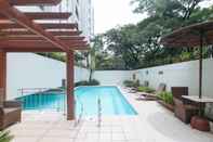 Swimming Pool RedDoorz Premium @ The Residences Olympia Makati