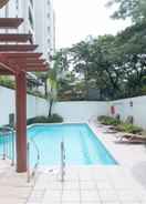 SWIMMING_POOL RedDoorz Premium @ The Residences Olympia Makati