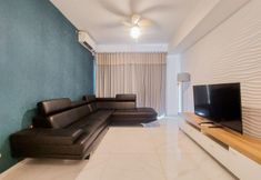 Lobi 4 Compact Designed and Stylish 3BR Sky House BSD Apartment near AEON Mall By Travelio