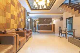 Lobby 4 RedDoorz Plus near Sepinggan Airport 3 Balikpapan