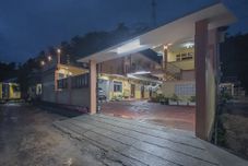 Exterior RedDoorz near RSUD Dr. Abdul Aziz Singkawang