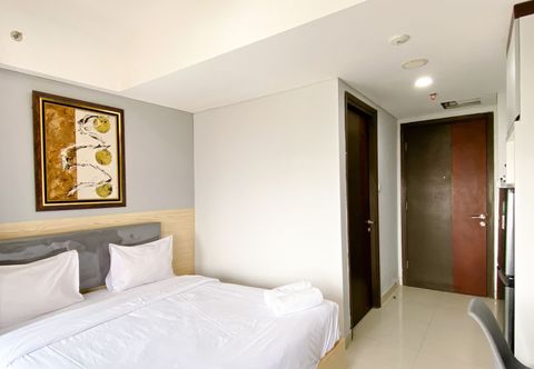 Bedroom Comfy and Minimalist Studio at Pollux Chadstone Apartment By Travelio